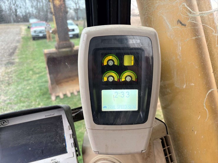 caterpillar-325cl-image-27