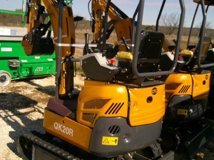 cfg-industrial-qk20r-mini-excavator-image-2