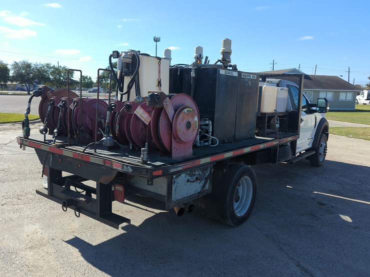 ford-f550-xl-image-4