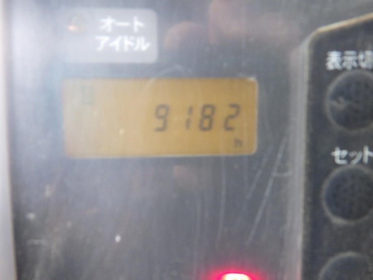 hitachi-zx75ur-image-33