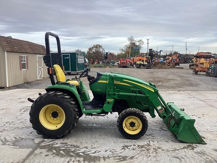 john-deere-3120-image-5