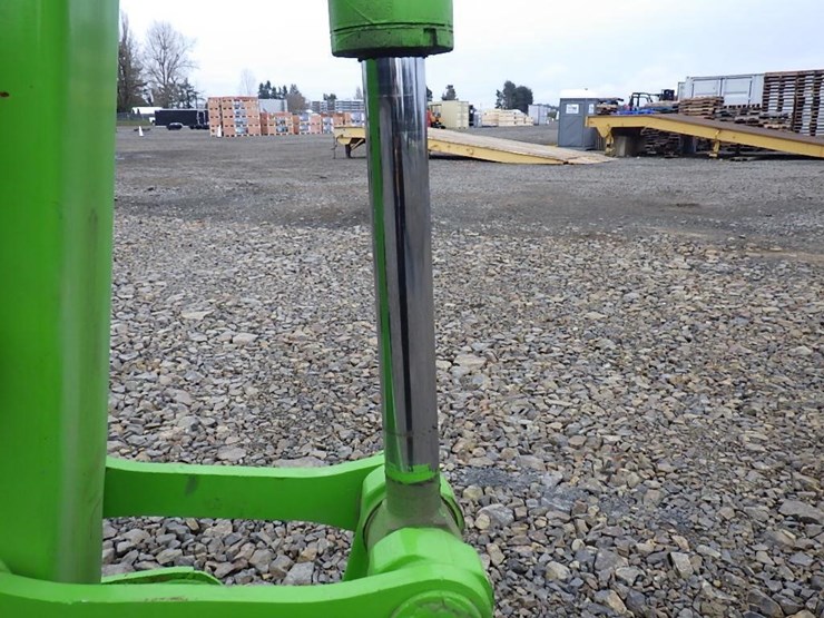 hitachi-zx75ur-image-19