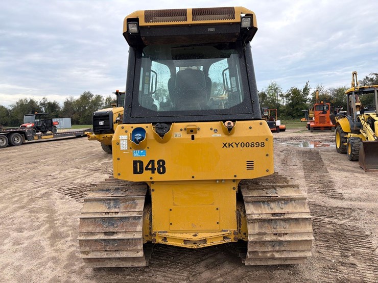 2021-caterpillar-d3-lgp-image-7
