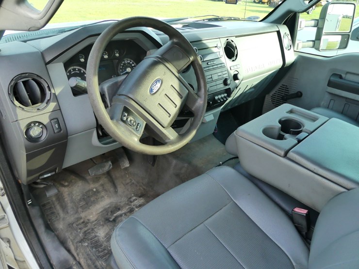 2015-ford-f350-xl-image-11