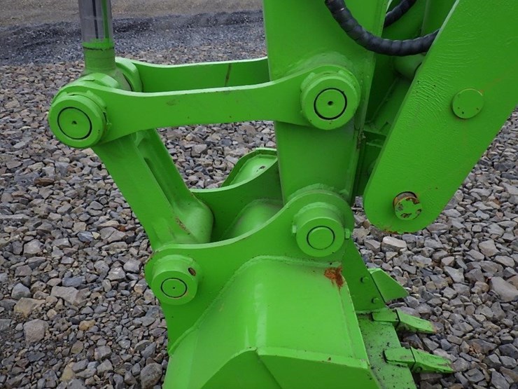 hitachi-zx75ur-image-14