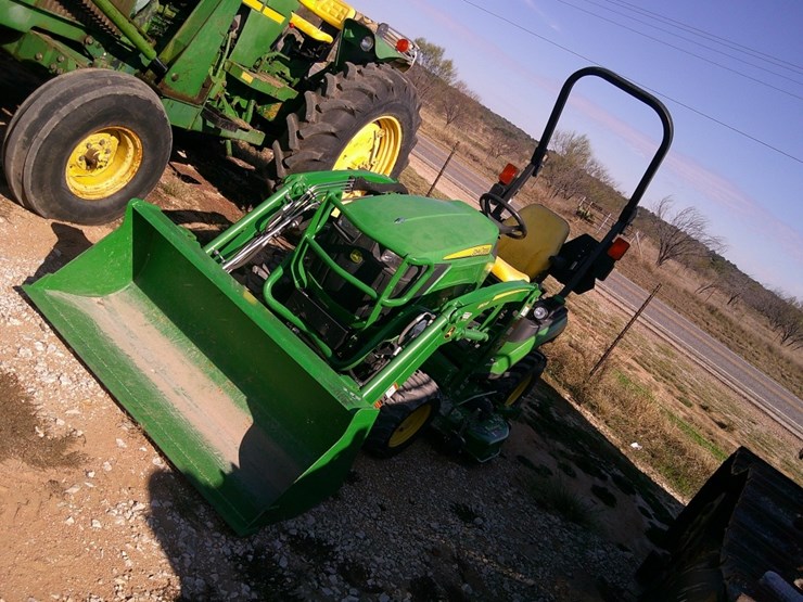 john-deere-1025r-image-1