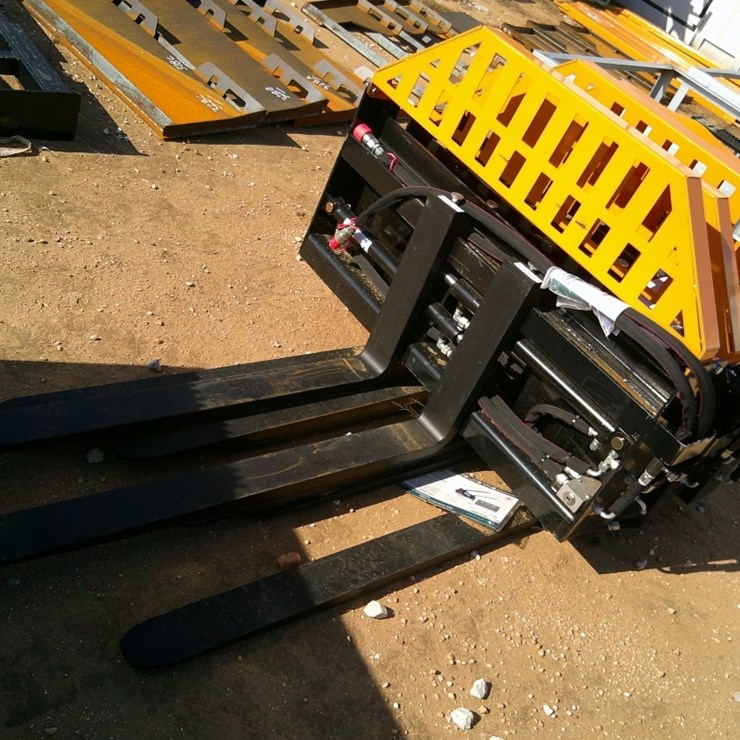 WOLVERINE 48" HYD FORKS F/ SKID STEER