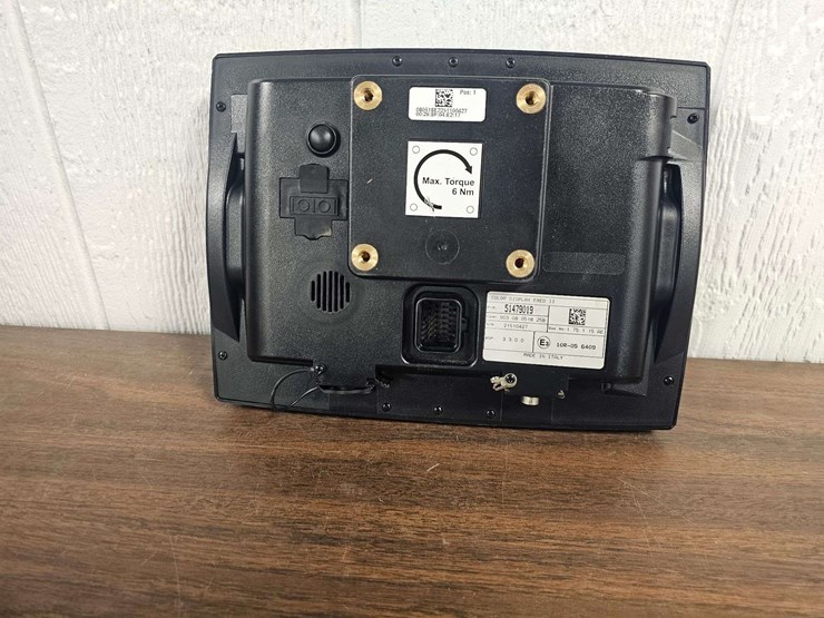 2021-case-ih-700-image-2