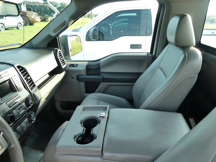 2017-ford-f150-xl-image-9