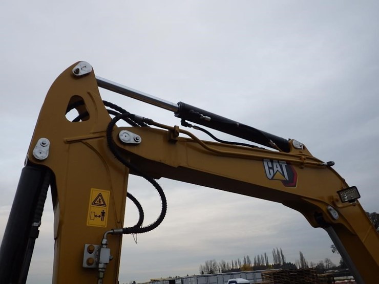 caterpillar-305.5e2-image-12