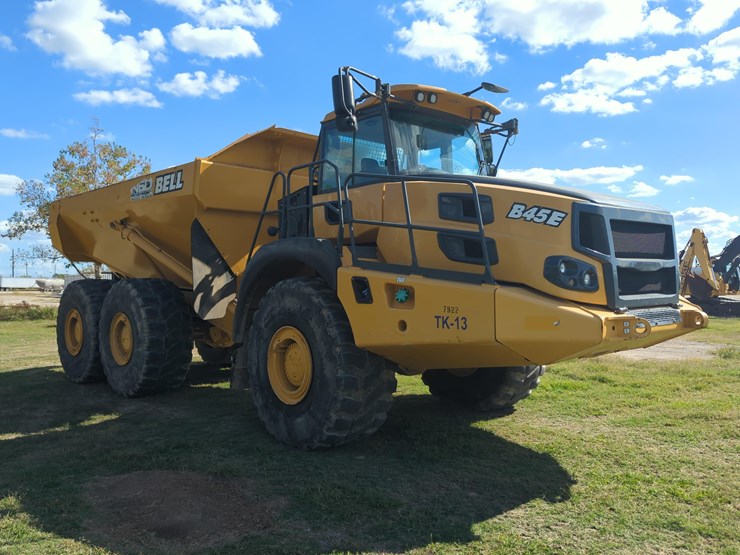 2022-bell-b45e-image-3