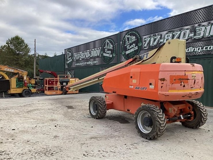 2008-jlg-800s-image-2