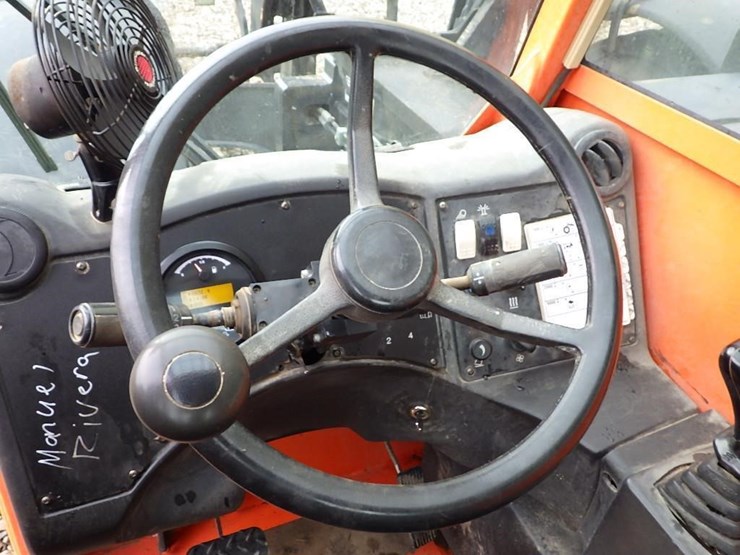 2012-jlg-g10-55a-image-25