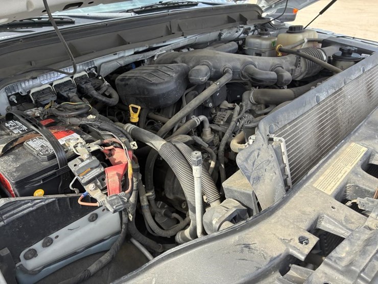 2016-ford-f550-xlt-image-8