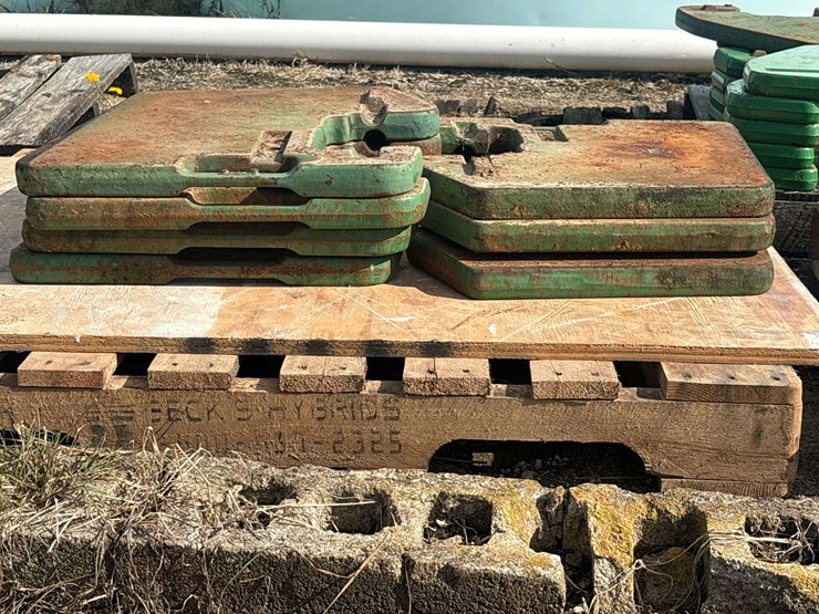 john-deere-40-series-suitecase-weights-image-2