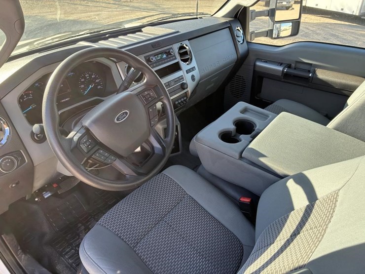 ford-f650-xlt-image-17