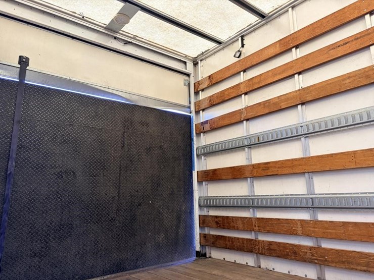 2017-ford-f550-xlt-image-19