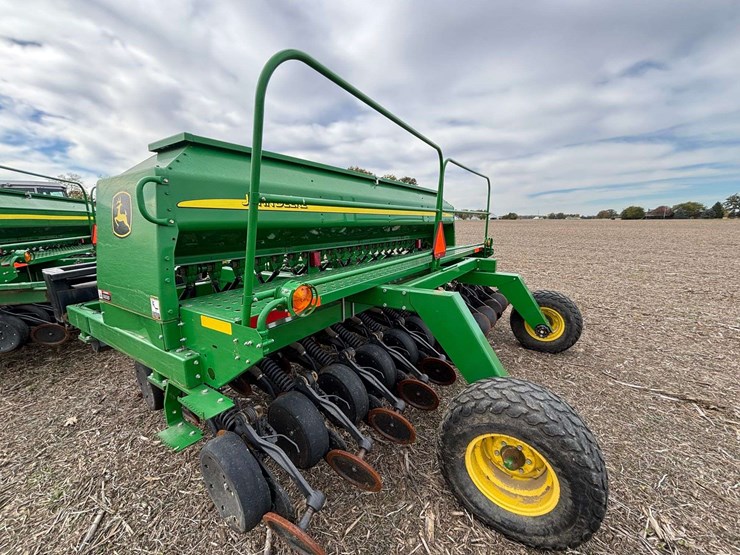 john-deere-1590-image-11