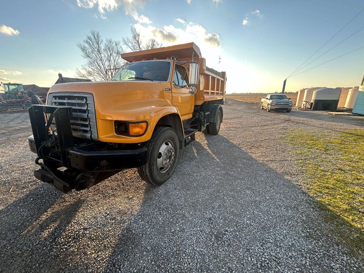 ford-f-series-dump-truck-image-3