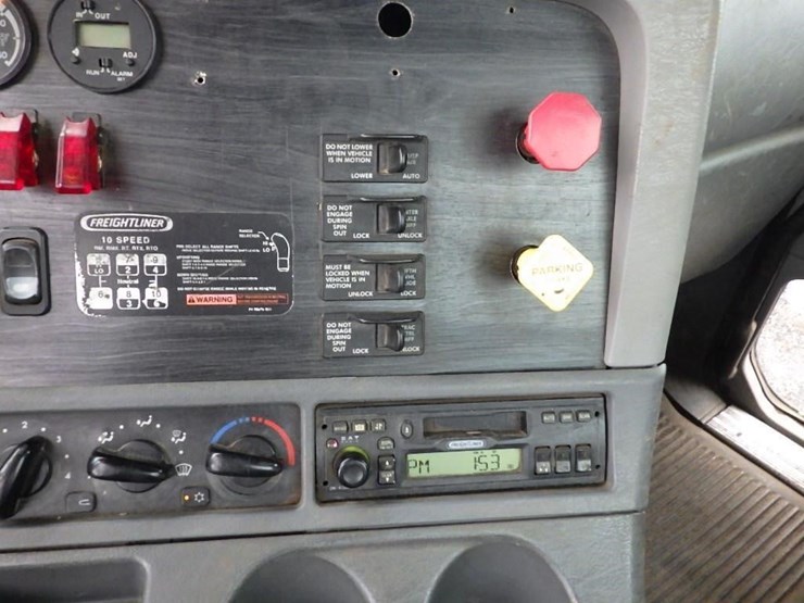 2005-freightliner-columbia-t/a-truck-tractor-image-29