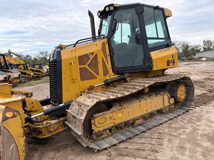 2021-caterpillar-d3-lgp-image-2