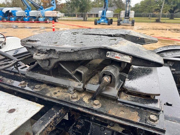 2003-peterbilt-379-image-31