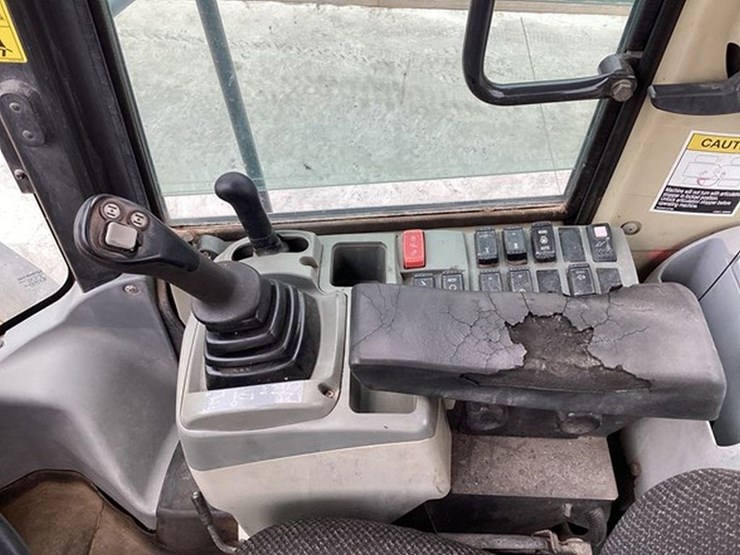 2015-kawasaki-80z7-image-14