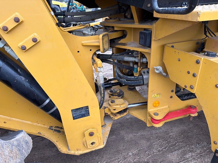 caterpillar-930-image-11