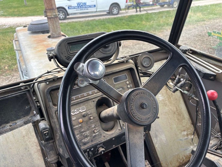 1986-white-4-225-image-6