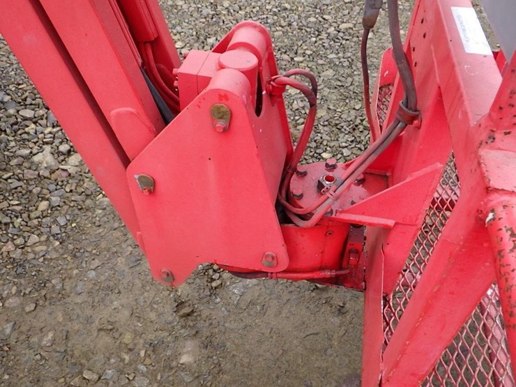 articulating-boom-lift-image-11