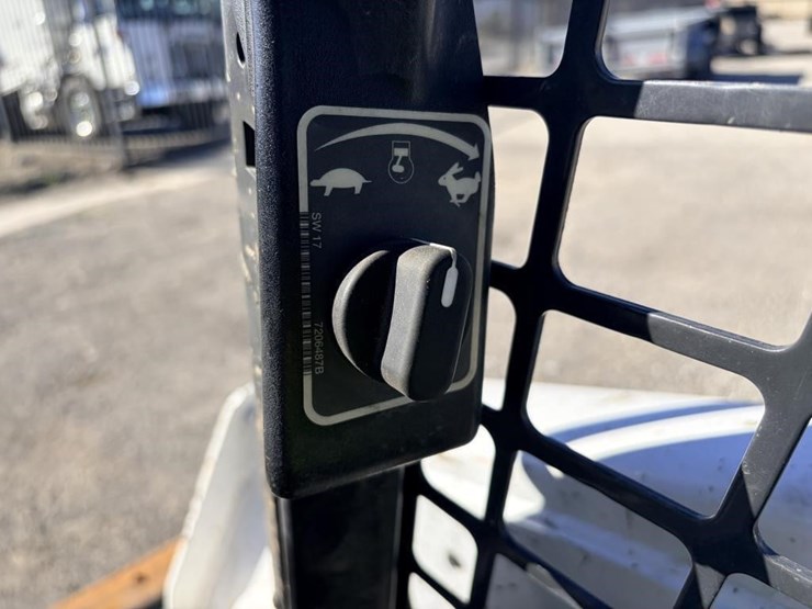 bobcat-s570-image-15