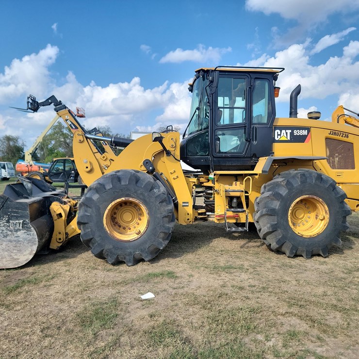 CATERPILLAR 938M