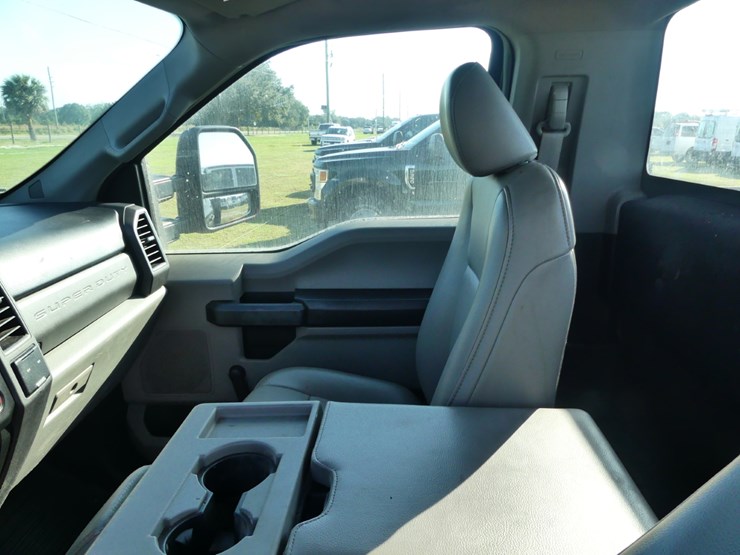 2017-ford-f450-xl-image-12