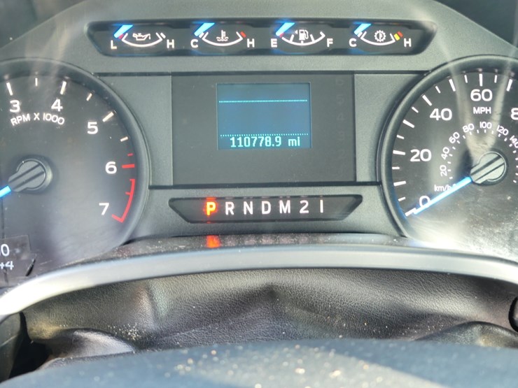 2017-ford-f150-xl-image-12