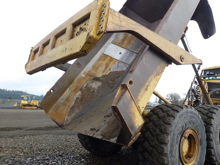 caterpillar-740-image-17