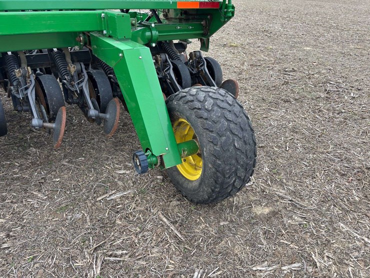 john-deere-1590-image-9