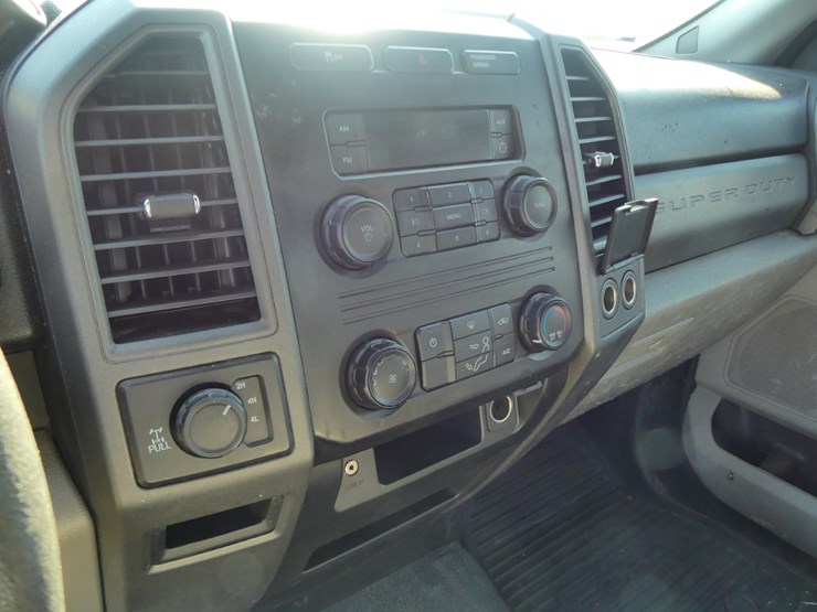 2017-ford-f250-xl-image-12