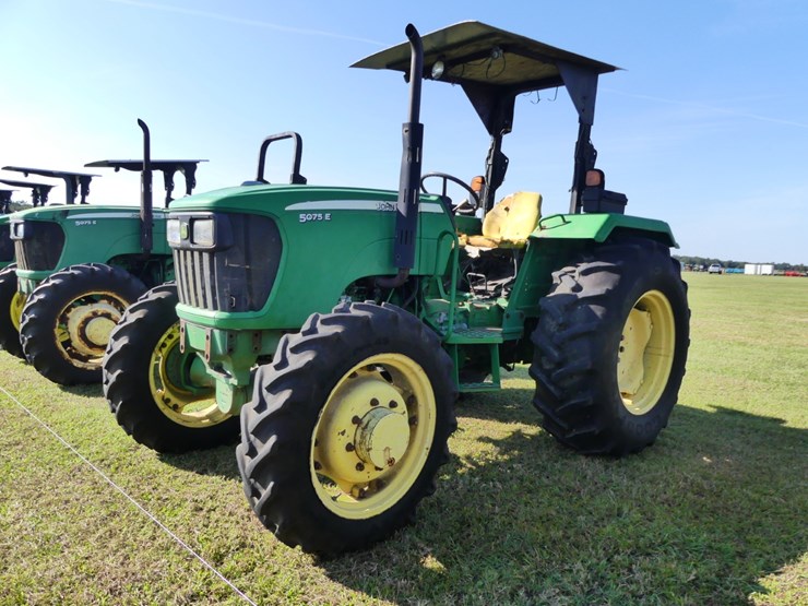 john-deere-5075e-image-2