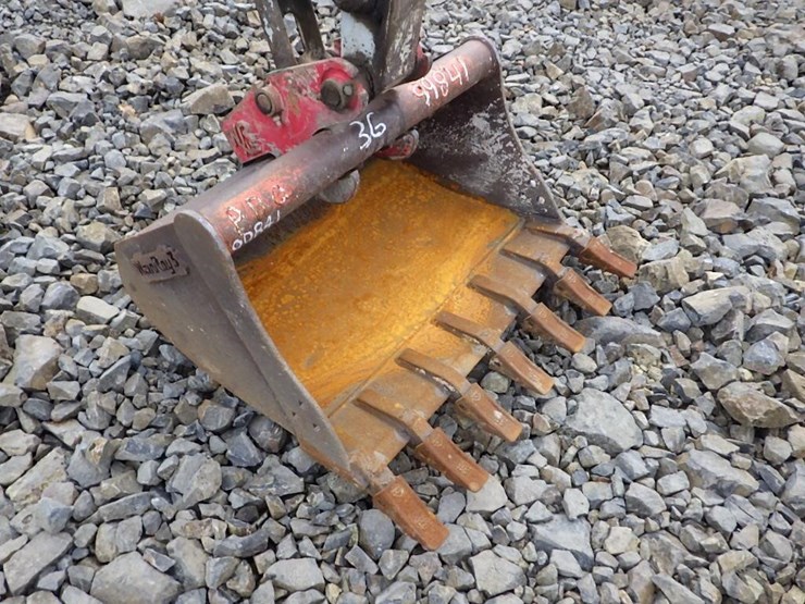 takeuchi-tb230-image-7