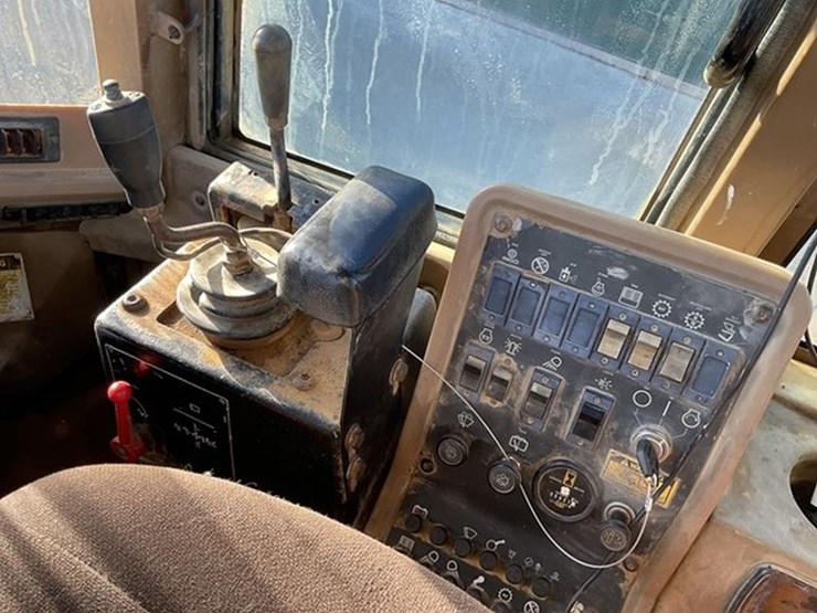 1995-caterpillar-928f-image-15