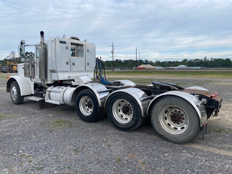 peterbilt-379-image-2