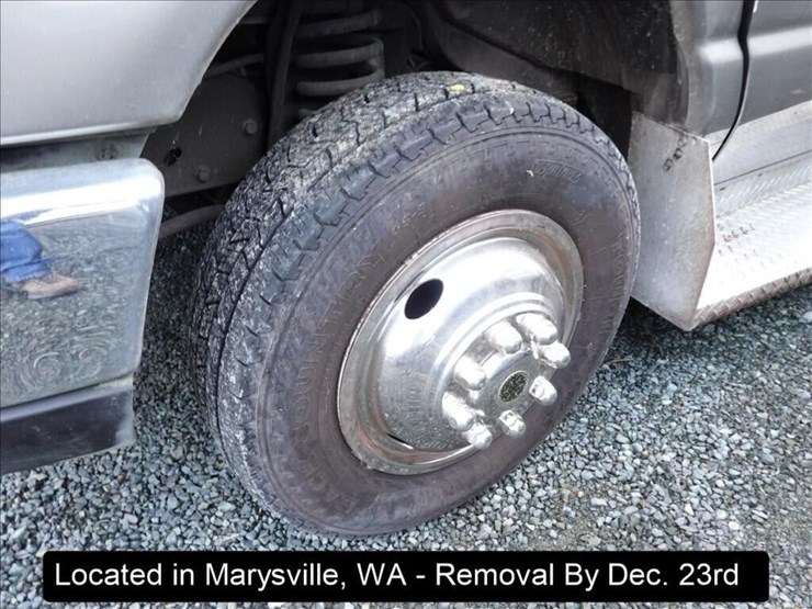 2010-ford-e350-image-11