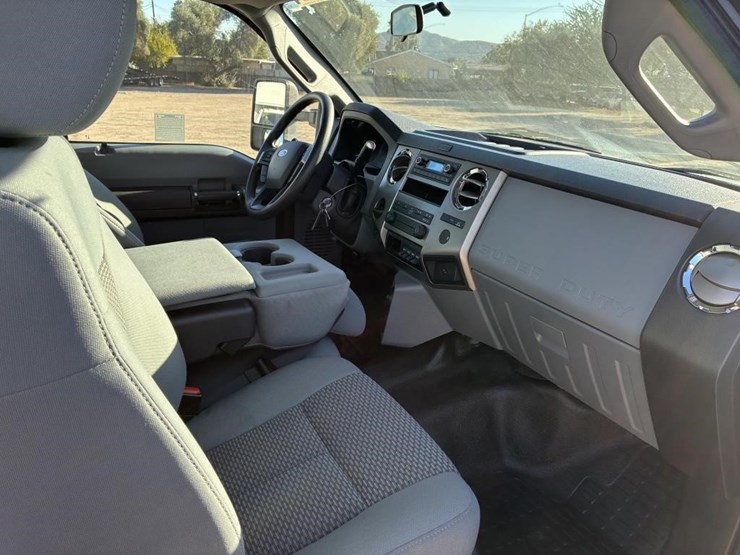 ford-f650-xlt-image-15