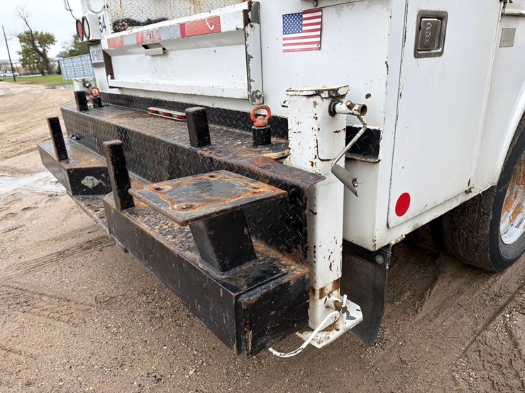 2019-ford-f550-image-13