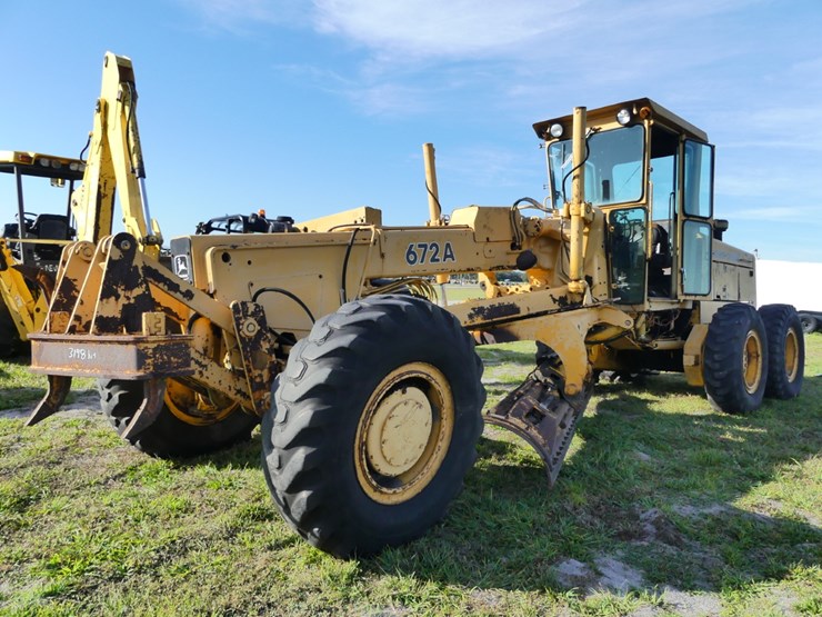 deere-672a-image-3