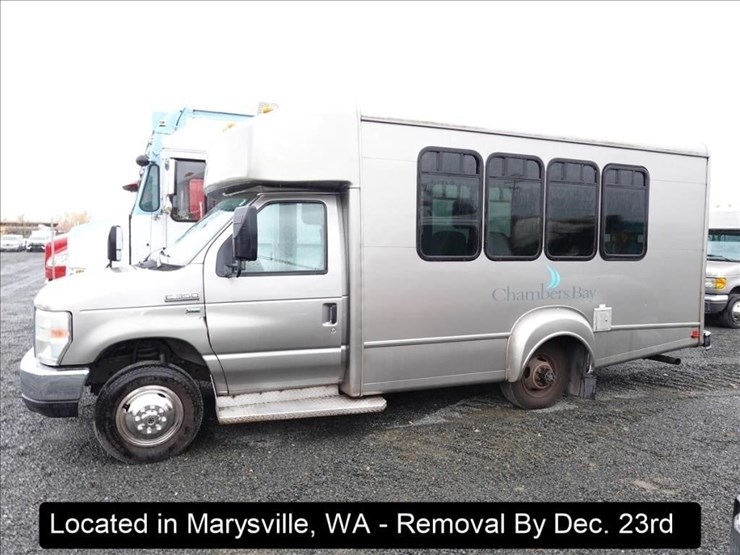 2010-ford-e350-image-4