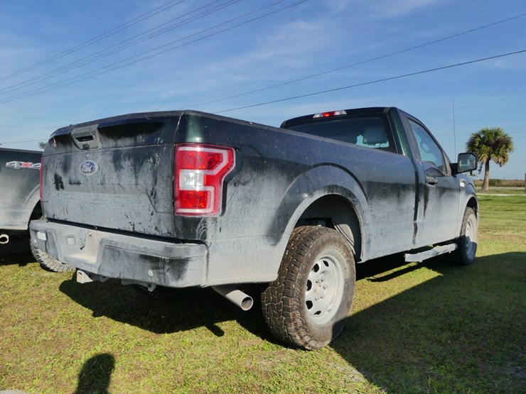 2020-ford-f150-xl-image-4