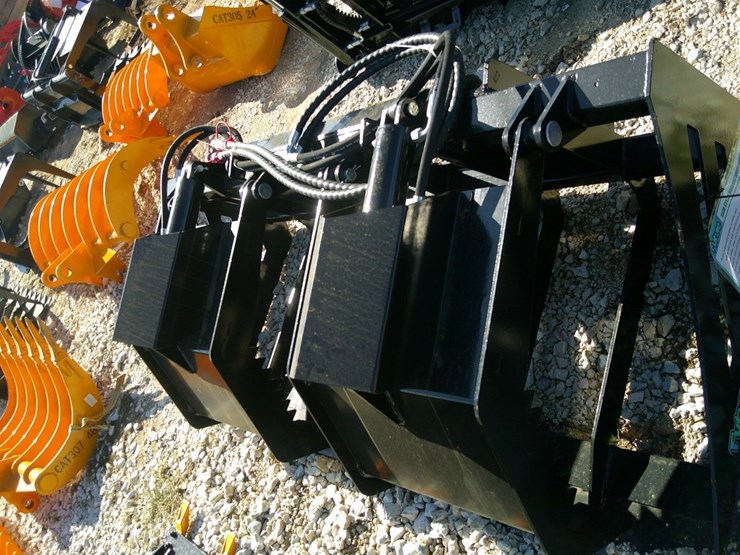 future-72"-hollow-wood-grabber-f/-skid-steer-image-1