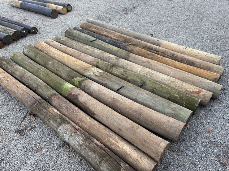11--assorted-8ft-wooden-post-image-4