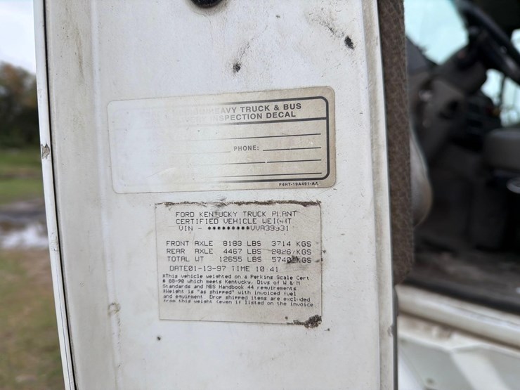 1997-ford-f800-image-25